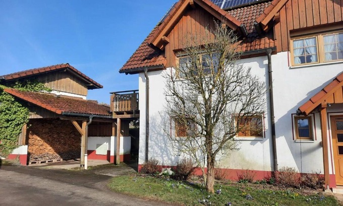 Meinerzhagen Apartment | Apartment 'Dörflich' with Shared Garden and Wi-Fi