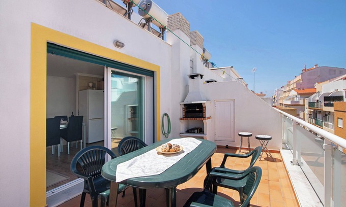 Vila Real Santo Antonio Apartment | Apartment 'Dourado Duplex' with Balcony, Wi-Fi and Air Conditioning