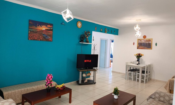 Nea Chora Apartment | Apartment 'Eftichia Nea Chora' with Mountain View, Shared Garden and Wi-Fi