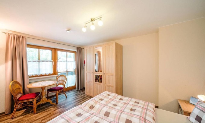 Seeg Apartment | Apartment Eisenberg*/2 bedroom/bathroom, WC - Linde, country house