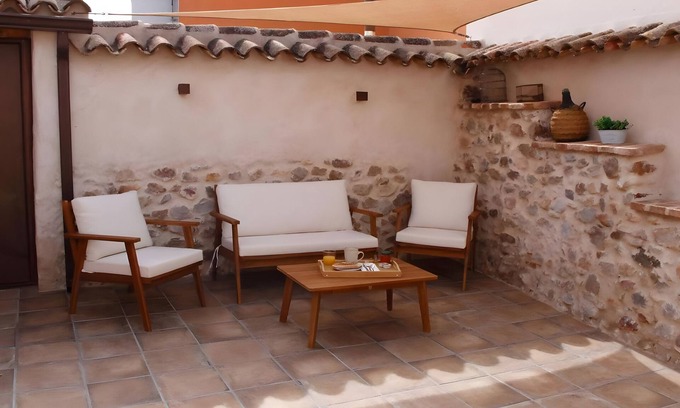 Marjaliza Apartment | Apartment 'El Rincon De San Juan' with Private Pool, Wi-Fi and Air Conditioning