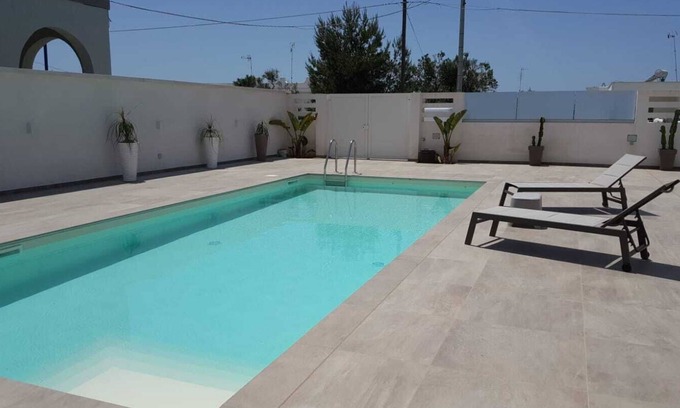 Torre Suda Apartment | Apartment "Elite Luxury Residence 2" with Sea View, Pool, Wi-Fi & Terrace