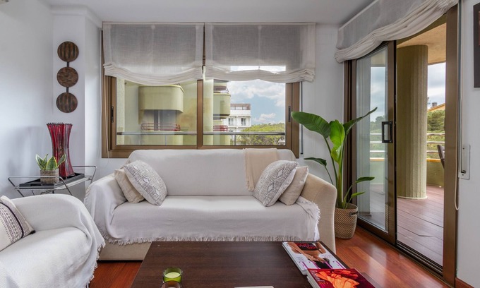 Platja d'Aro Apartment | Apartment 'Maria Beach' with Sea View, Wi-Fi and Air Conditioning