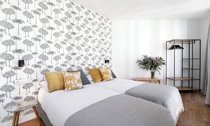 Jerez de la Frontera Old Town Apartment | Apartment 'Casa Milano 2' with Balcony, Wi-Fi and Air Conditioning