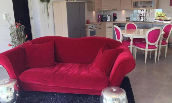 Fleury-la-Riviere Apartment | Apartment facing the Champagne's vineyards 1 Bedroom + 1 bathroom