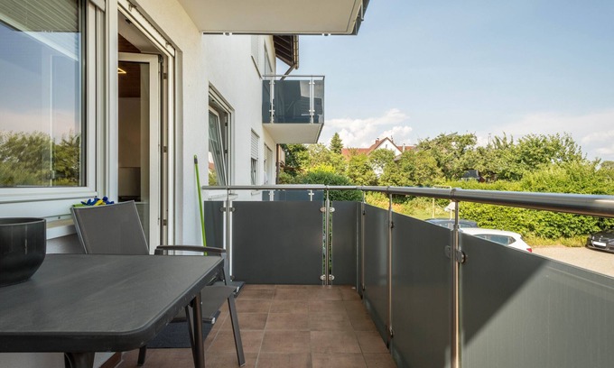 Schnetzenhausen Apartment | Apartment "Ferien am See 4" with Garden & Wi-Fi