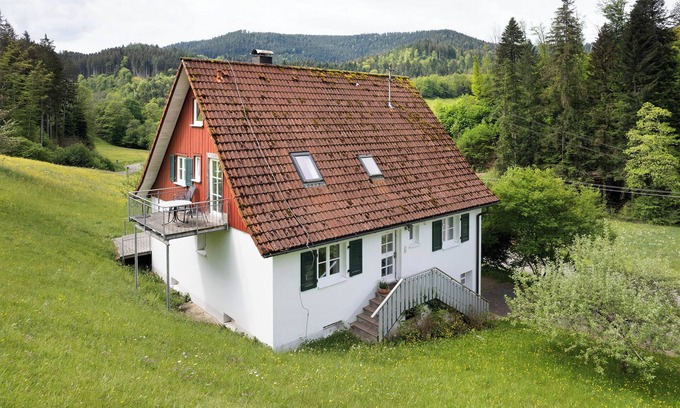 Schenkenzell Apartment | Apartment 'Ferienhaus 1 - Wohnung Tanne, 78qm' with Mountain View, Private Terrace and Wi-Fi