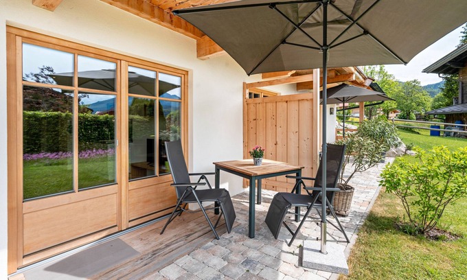 Reit im Winkl Apartment | Apartment 'Ferienwohnung Alpin' with Mountain View, Private Terrace and Wi-Fi