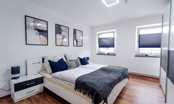 Gleidorf Apartment | Apartment 'Ferienwohnung Sunny' with Mountain View and Wi-Fi