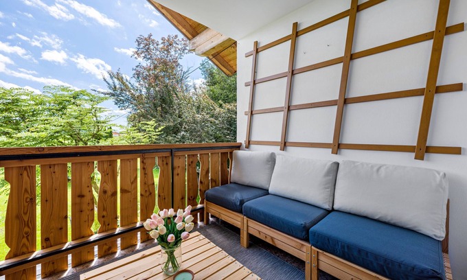 Edling Apartment | Apartment 'Ferienwohnung Mit Bergblick' with Mountain View, Private Terrace and Wi-Fi