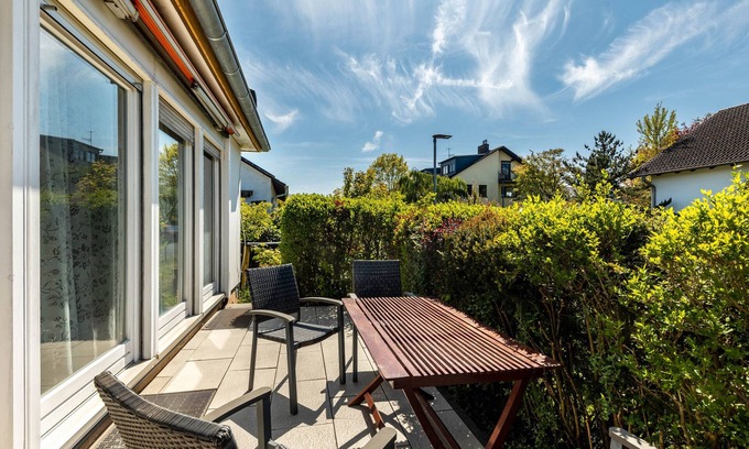 Marburg Apartment | Apartment 'Ferienwohnung Oberamsel' with Private Terrace, Shared Garden and Wi-Fi