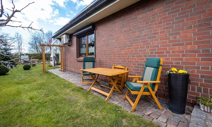 Nindorf Apartment | Apartment 'Ferienwohnung Lemburg' with Shared Terrace, Shared Garden and Wi-Fi