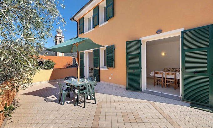 Stellanello Apartment | Apartment 'Ferla La Taggiasca' with Mountain View & Terrace