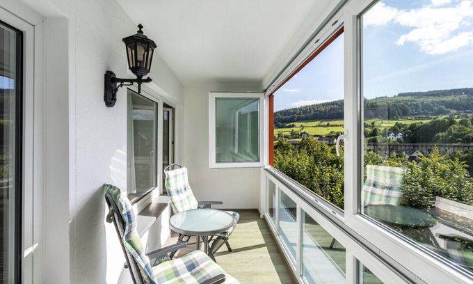 Ortsmitte Apartment | Apartment 'Fewo 3' with wintergarden and Wi-Fi