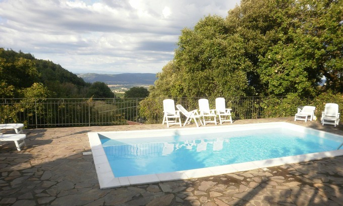 Chiusdino Villa | apartment/flat - 3 rooms - 2/7 personsHouse with garden