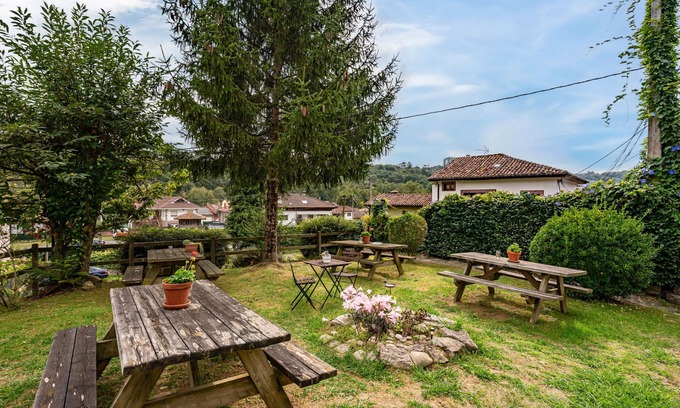 San Juan de Parres Apartment | Apartment 'Florenta G4' with Mountain View, Shared Garden and Wi-Fi