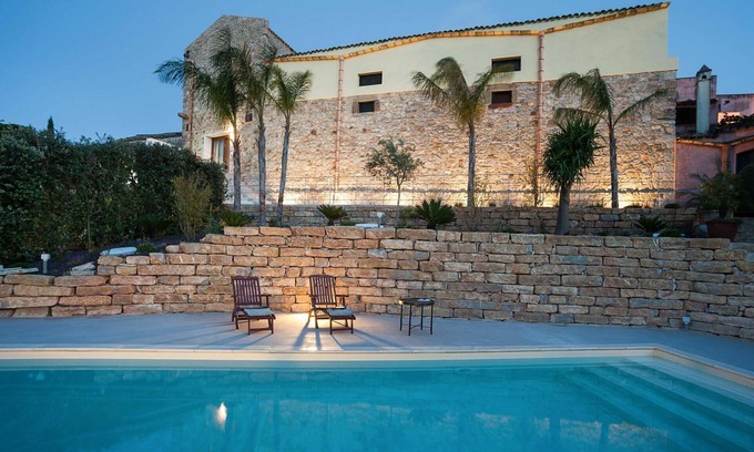 Buseto Palizzolo Apartment | Apartment for 4 people with shared pool