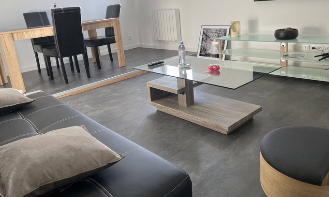 Maintenon Apartment | Apartment