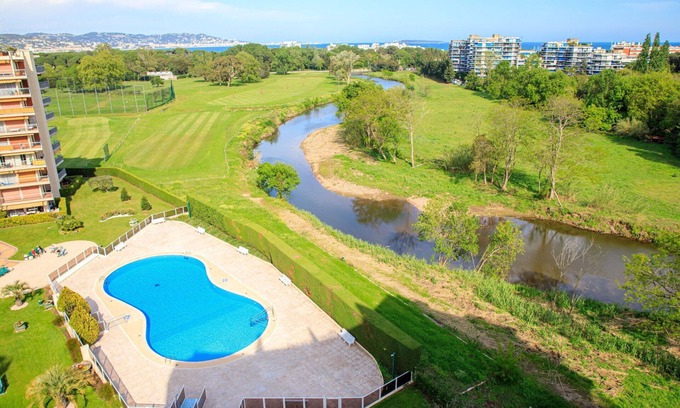 La Napoule Apartment | Apartment in Mandelieu-la-napoule with 2 bedrooms sleeps 4