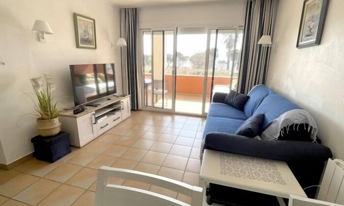 Les Issambres Apartment | Apartment 50 m from the beach | sea view | air-conditioned