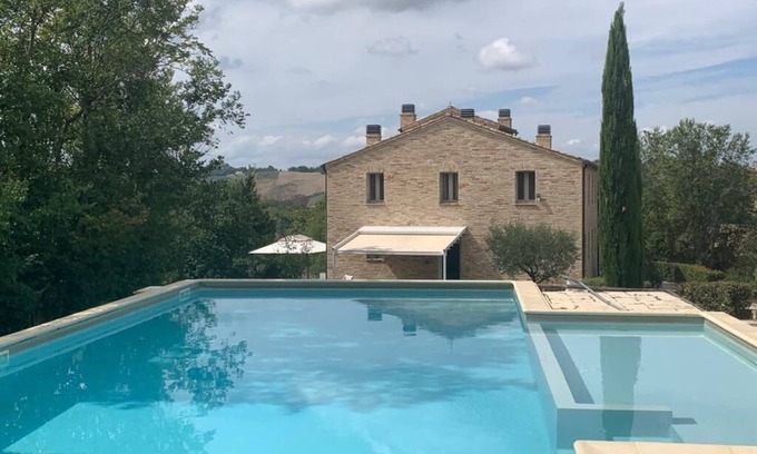 Monterubbiano Apartment | Apartment Geranio. Stylish holiday apartment in the Marche region.