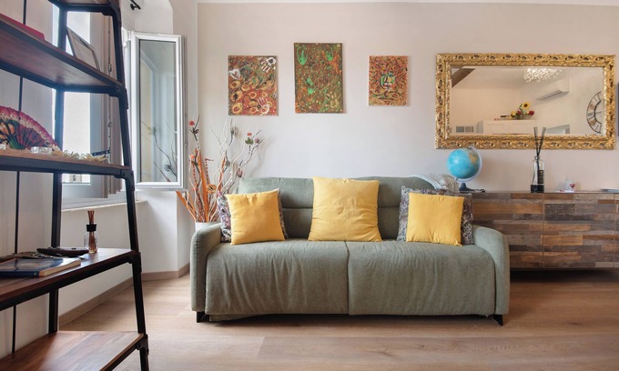 Nervi Apartment | Apartment 'Giada's Retreat' with Sea View, Wi-Fi and Air Conditioning