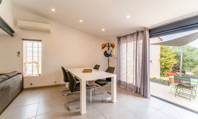 Saze Apartment | Apartment 'Gite' with Private Terrace, Wi-Fi and Air Conditioning