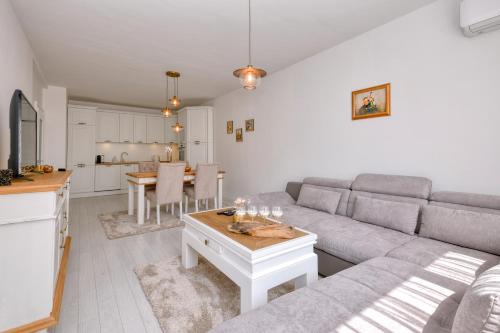 Varna City Centre Apartment | Apartment Grand Karavel Centre