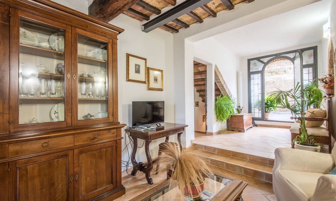 Monticiano Apartment | Apartment 'Grande Dimora Toscana del 500' with Balcony & Wi-Fi