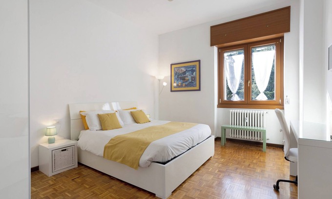 Lampugnano Apartment | Apartment 'Green House' with Private Terrace, Shared Garden and Wi-Fi