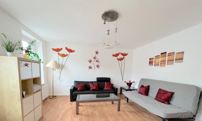 Mittelstadt Apartment | Apartment "Haus am Theater 2" with Balcony & Wi-Fi