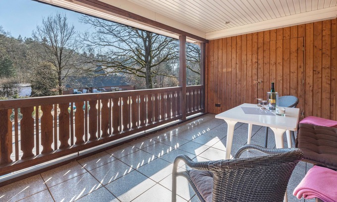 Undeloh Apartment | Apartment 'Haus Wacholder 2' with Balcony and Wi-Fi
