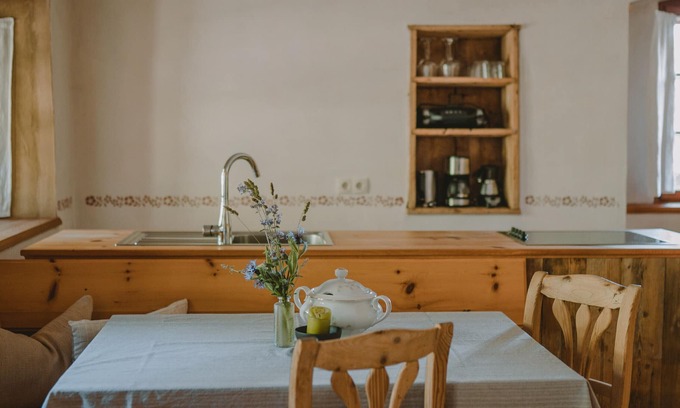 Tesimo Apartment | Apartment 'Hof Neuhaus Platzerer Jöchl' with Mountain View, Garden & Wi-Fi