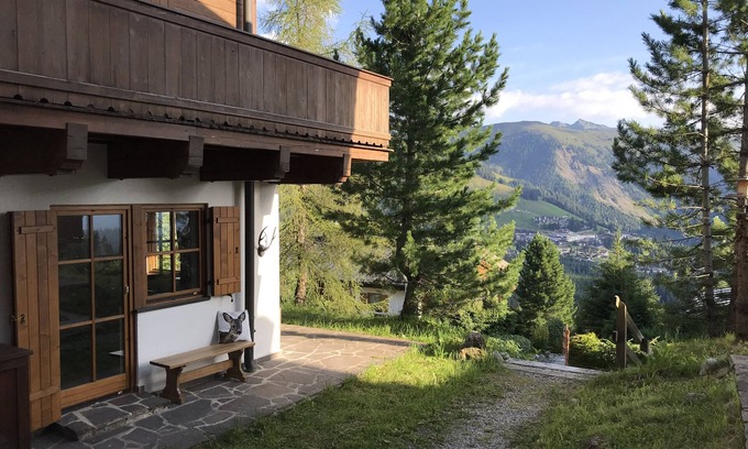 Hochkrimml Apartment | Apartment 'Höhenrausch' at 1,700 meters above sea level, 150 meters to the lift, underground parking space
