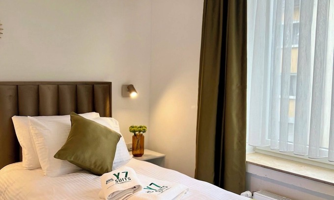 Altendorf Apartment | Apartment house in Essen over 2 levels & garden
