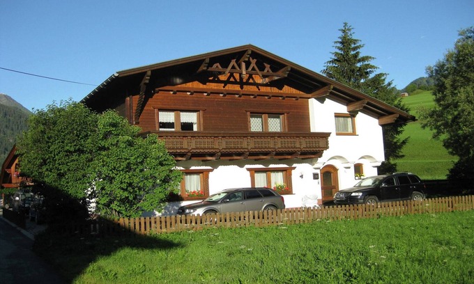 Pettneu am Arlberg Apartment | Apartment in Pettneu near St. Anton Ski Slopes