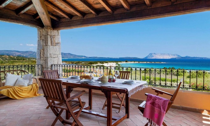 Luddui Apartment | Apartment "Ida Isuledda 2" with Pool, Garden & Wi-Fi