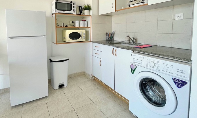 Ashkelon Condo | Apartment in a central location on Ashkelon beach, with a view of the marina