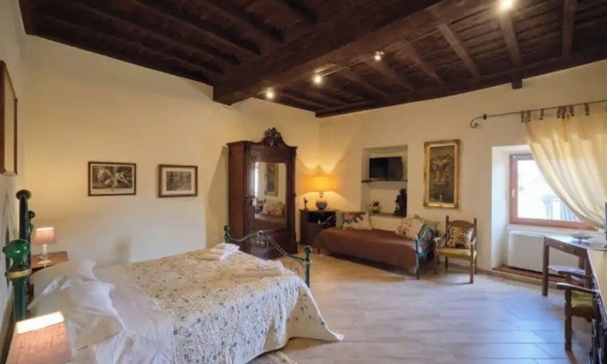Bagnoregio Apartment | Apartment in a historic building in the center of Bagnoregio.