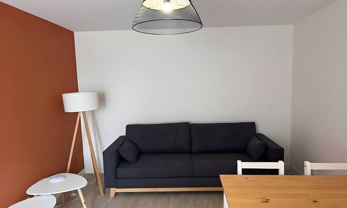 Ballon-Saint-Mars Apartment | Apartment in Ballon near Le Mans Circuit