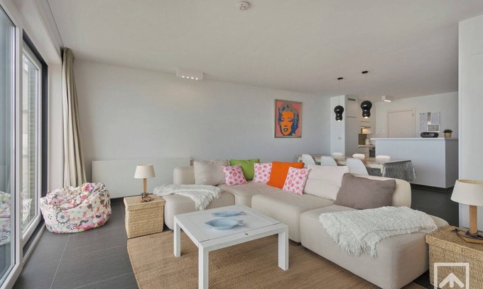 Blankenberge Apartment | Apartment in Blankenberg with Sea Views
