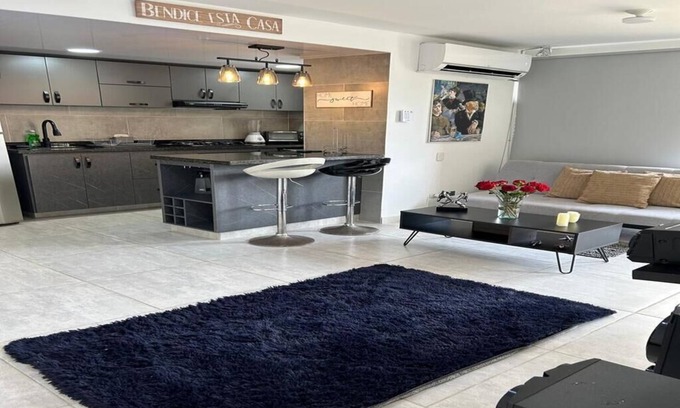 Cali Apartment | Apartment in Cali -Ideal for a group of people.