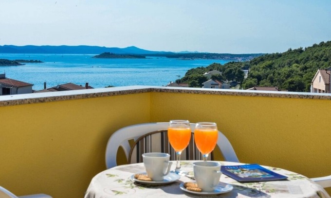 Drage Apartment | Apartment in Drage with Seaview, Balcony, Air condition, WIFI (566-1)