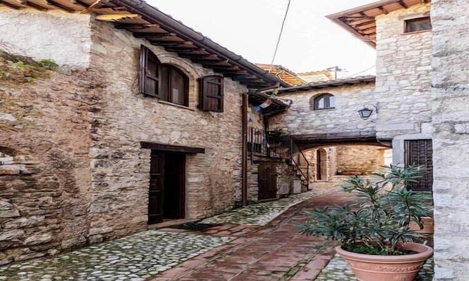 Baiano House | Apartment in Firenzuola near Lake Arezzo