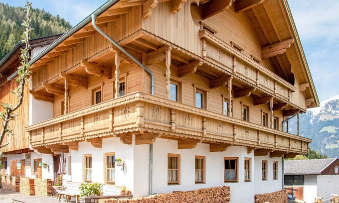 Hainzenberg Apartment | Apartment in Hainzenberg in a ski area