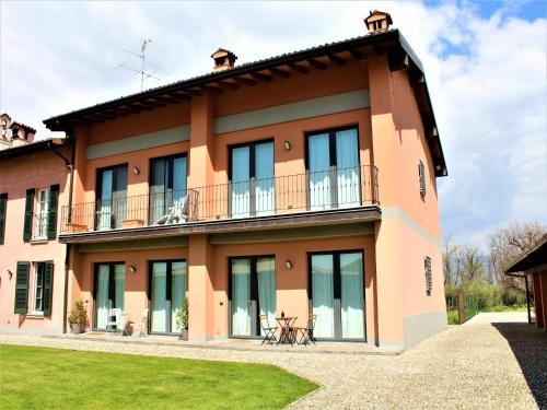 Torbiato di Adro Apartment | Apartment in Franciacorta near Lake Iseo