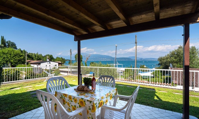 Villaggio Sanghen Apartment | Apartment in Manerba del Garda near Lake Garda