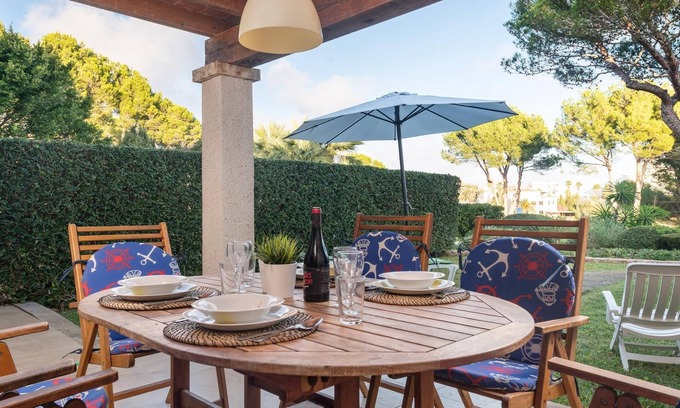 Portocolom Apartment | Apartment in Jardin del Rey with pool and beach 100m away