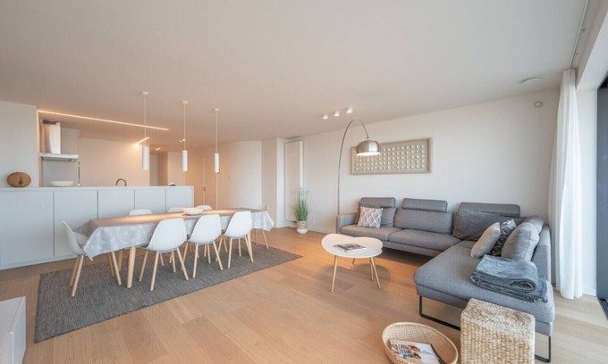 Albertstrand Apartment | Apartment in Knokke with Sea View