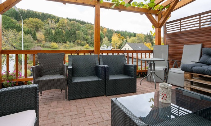 Merschbach Apartment | Apartment in Merschbach with Garden